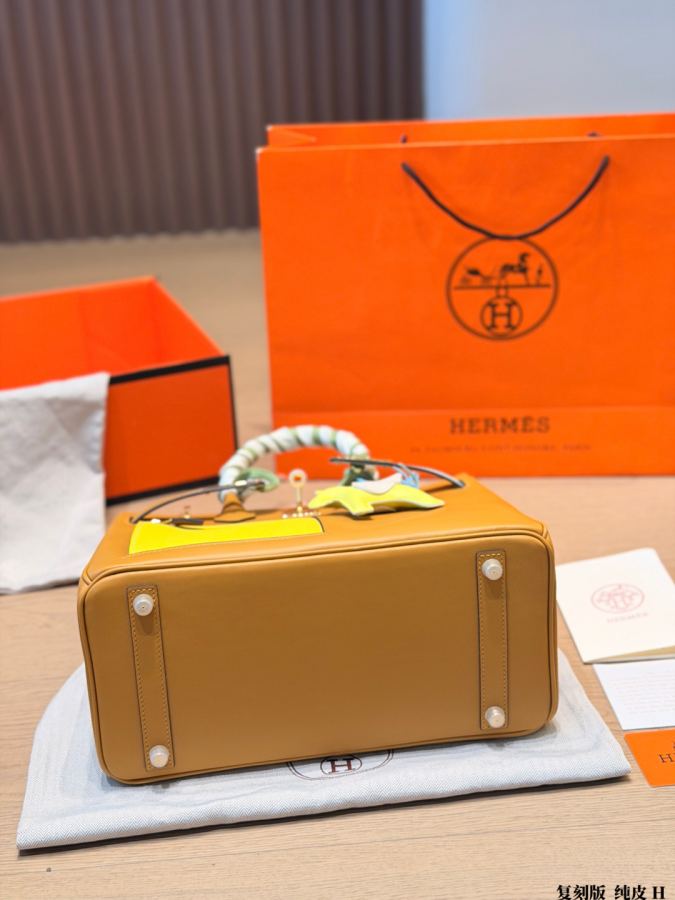 1:1 Replica Hermes bag replica version cowhide — photo 7