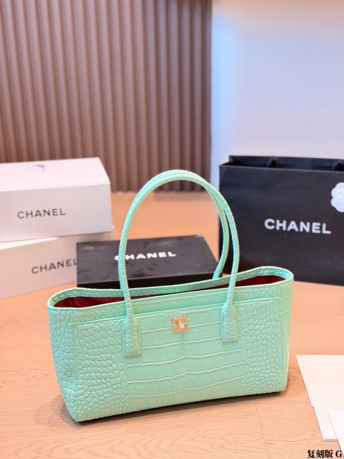1:1 Replica Chanel Women replica — photo 7