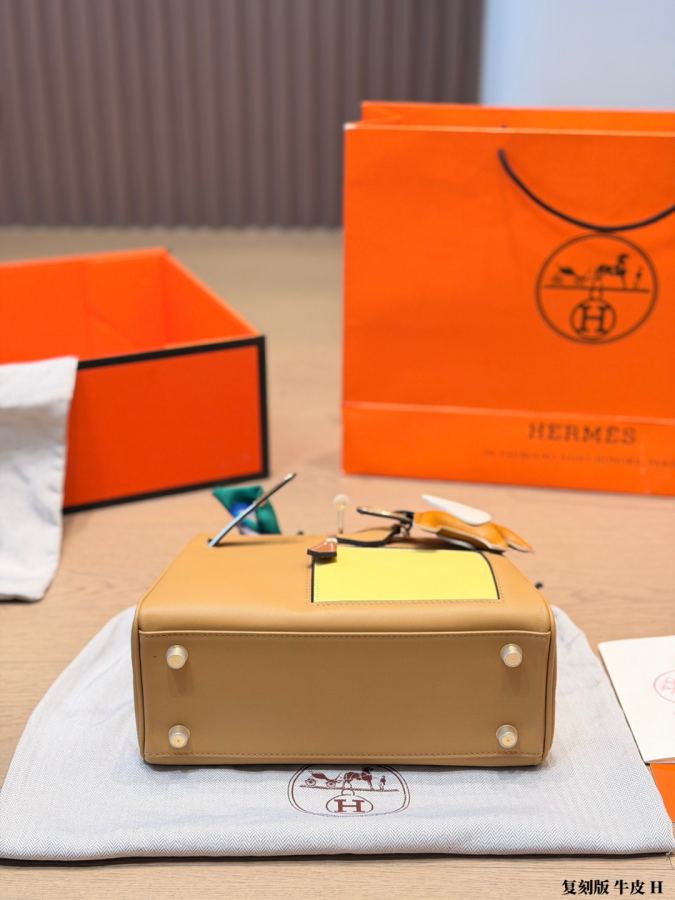 1:1 Replica Hermes bag replica version cowhide — photo 5