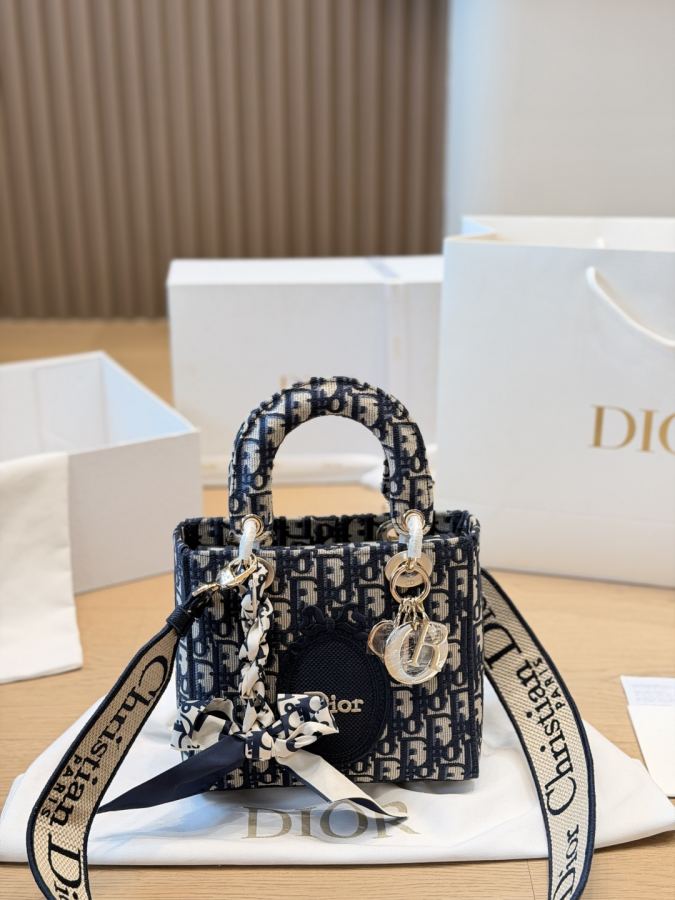 1:1 Replica Dior bag Original version — Premium Replica — photo 3