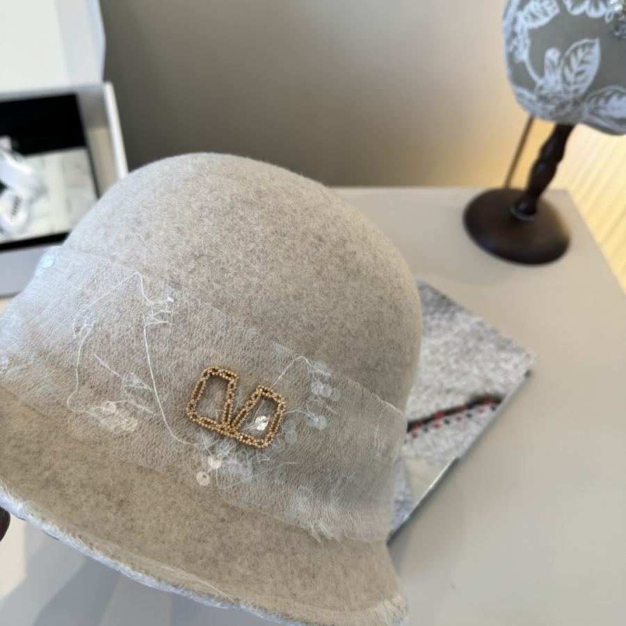 1:1 Replica Valentino hat ¥ — AAA Quality Replica — photo 6