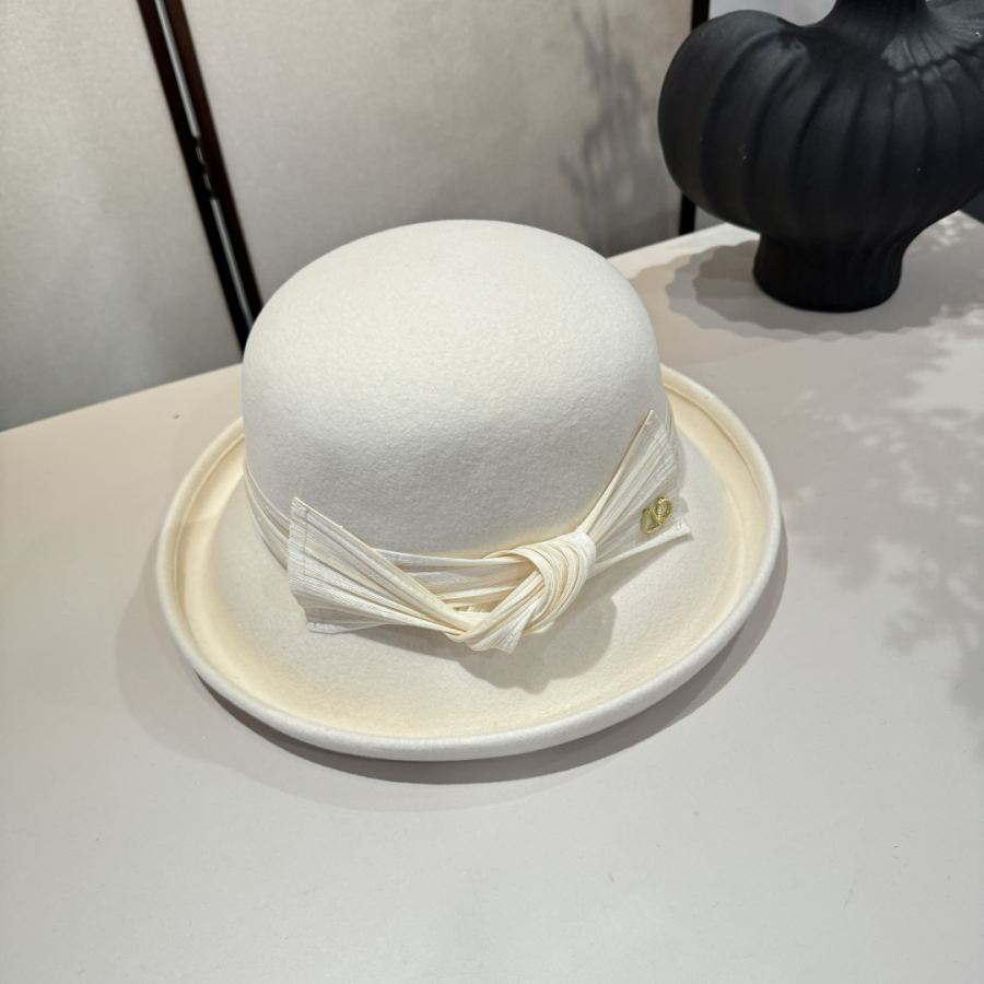 1:1 Replica Valentino hat ¥White — AAA Quality Replica — photo 2