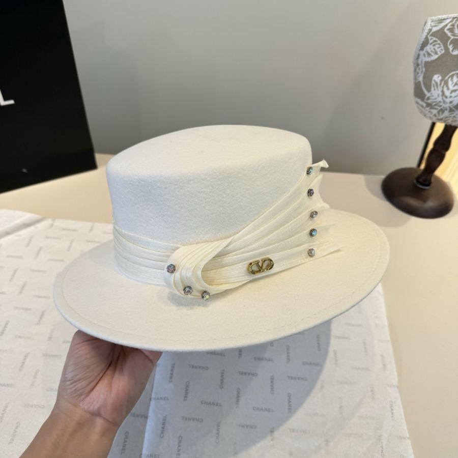 1:1 Replica Valentino hat ¥White — 1:1 Replica — photo 2