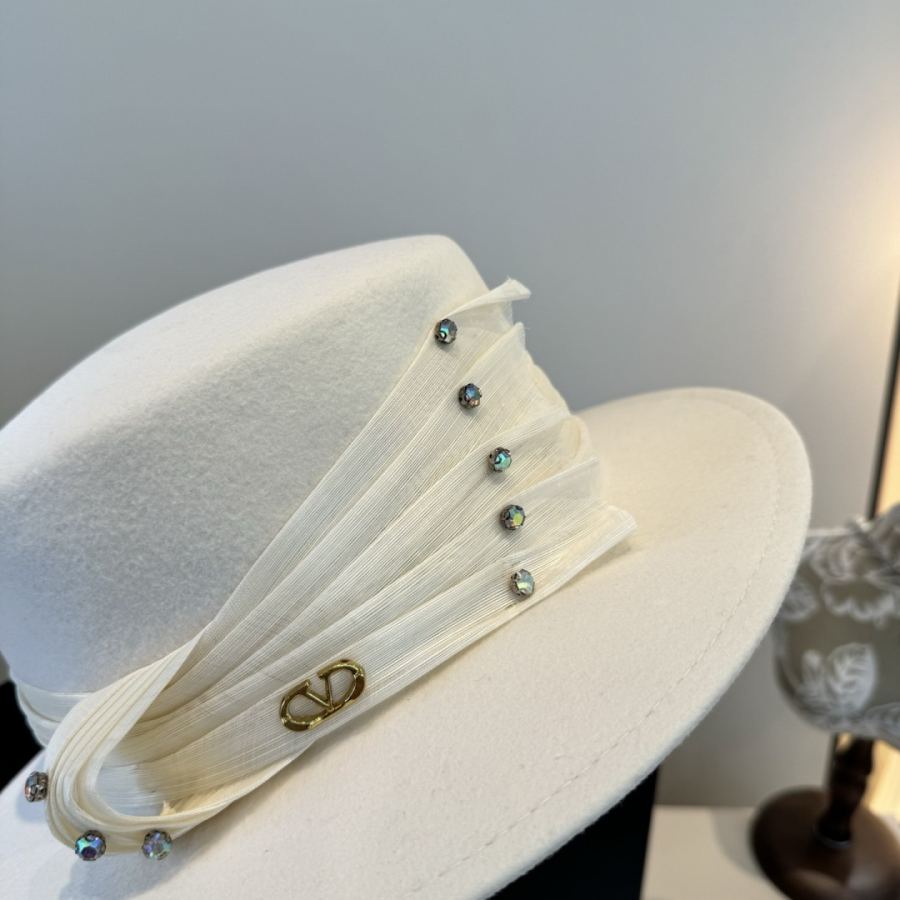 1:1 Replica Valentino hat ¥White — 1:1 Replica — photo 9