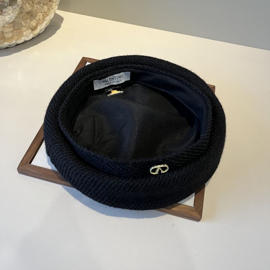 1:1 Replica Valentino hat ¥ — AAA Quality Replica — photo 7