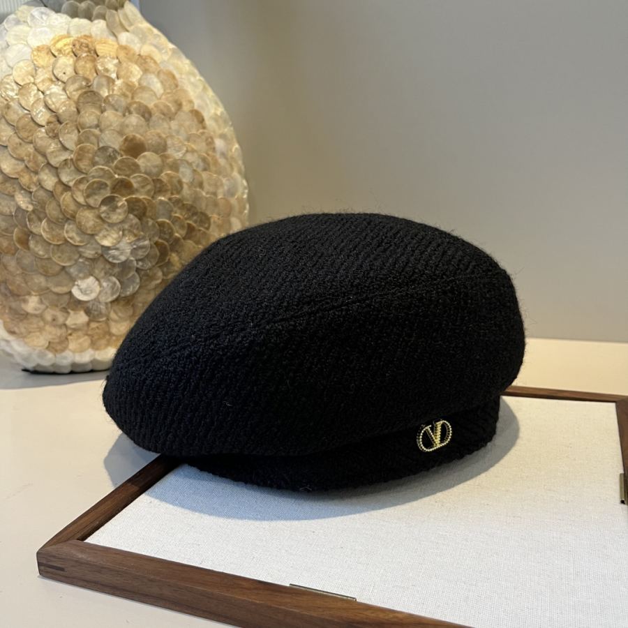 1:1 Replica Valentino hat ¥ — AAA Quality Replica — photo 4