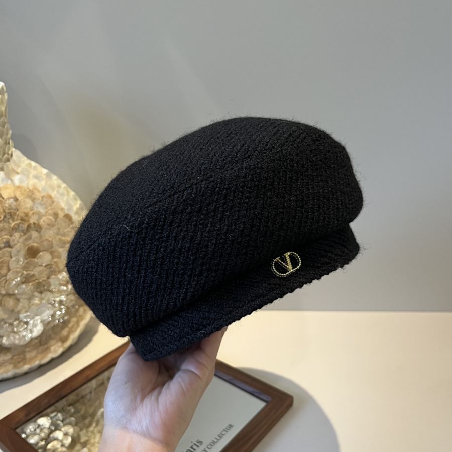 1:1 Replica Valentino hat ¥ — AAA Quality Replica — photo 3