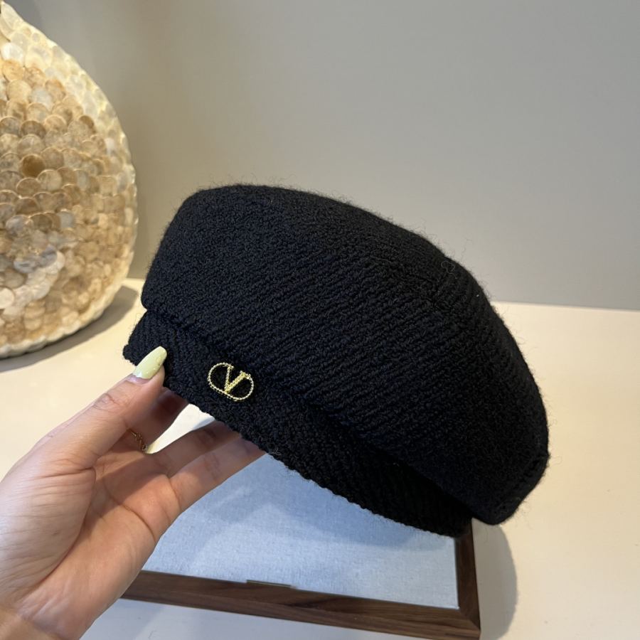 1:1 Replica Valentino hat ¥ — AAA Quality Replica — photo 5