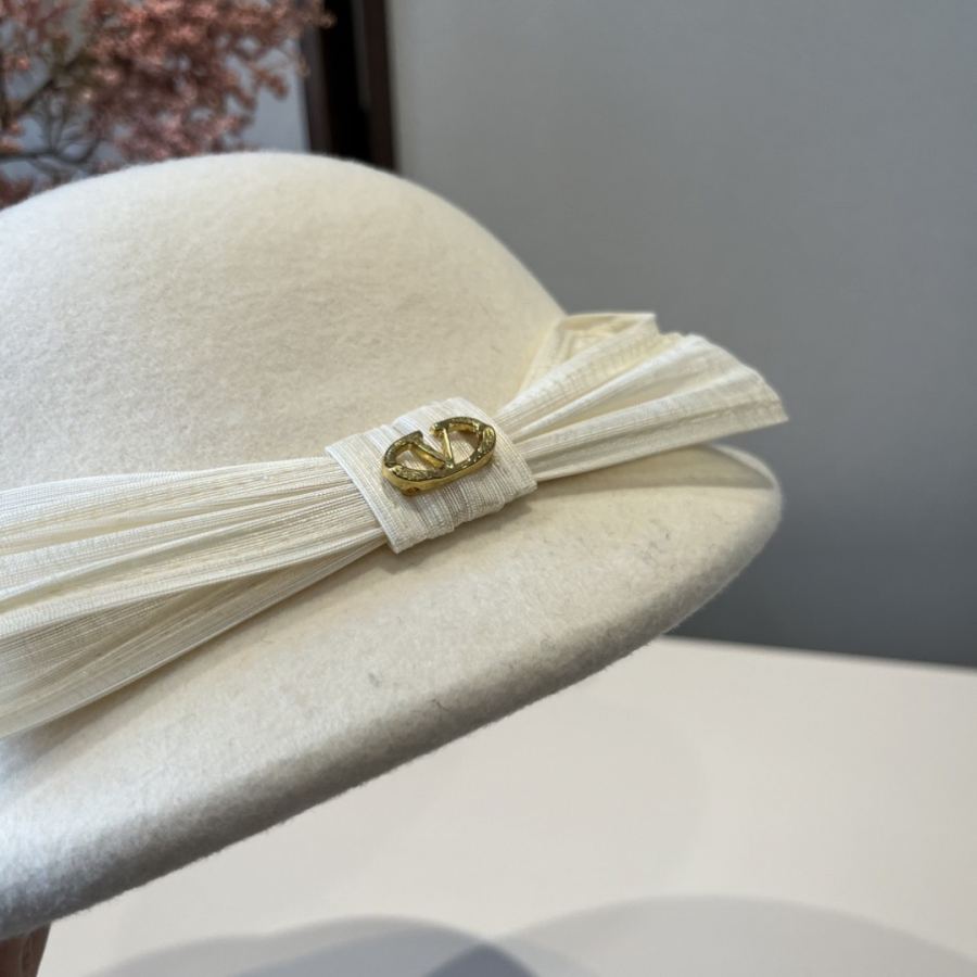 1:1 Replica Valentino hat Special batch ¥white — Premium Replica — photo 7