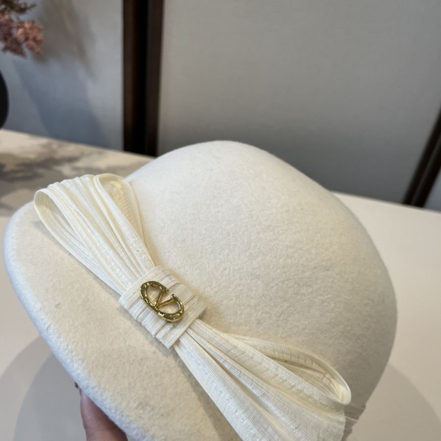 1:1 Replica Valentino hat Special batch ¥white — Premium Replica — photo 4