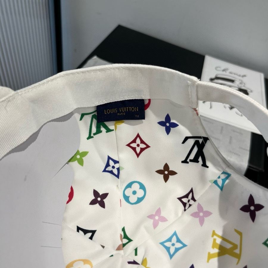 1:1 Replica Louis Vuitton hat ¥ — AAA Quality Replica — photo 8