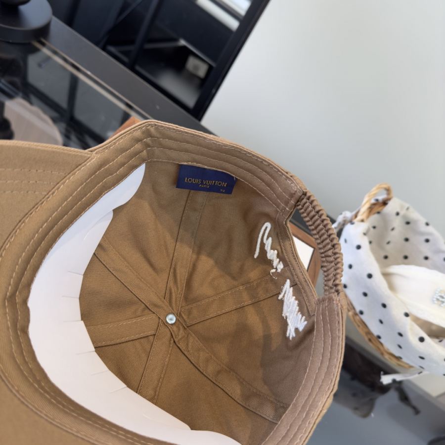 1:1 Replica Louis Vuitton hat ¥ — Premium Replica — photo 8