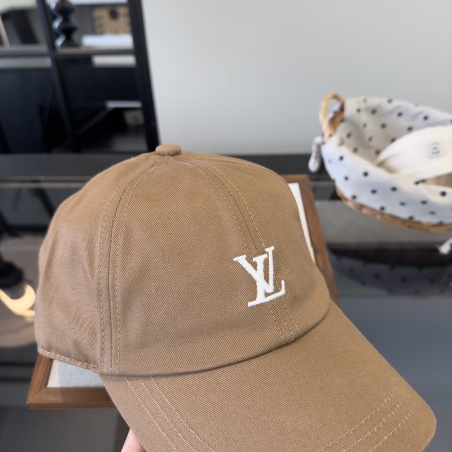 1:1 Replica Louis Vuitton hat ¥ — Premium Replica — photo 3