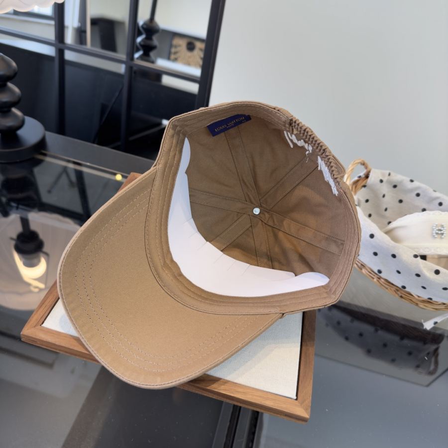 1:1 Replica Louis Vuitton hat ¥ — Premium Replica — photo 7