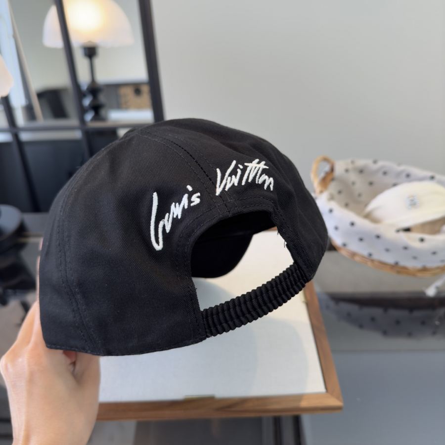 1:1 Replica Louis Vuitton hat ¥ — 1:1 Replica — photo 6