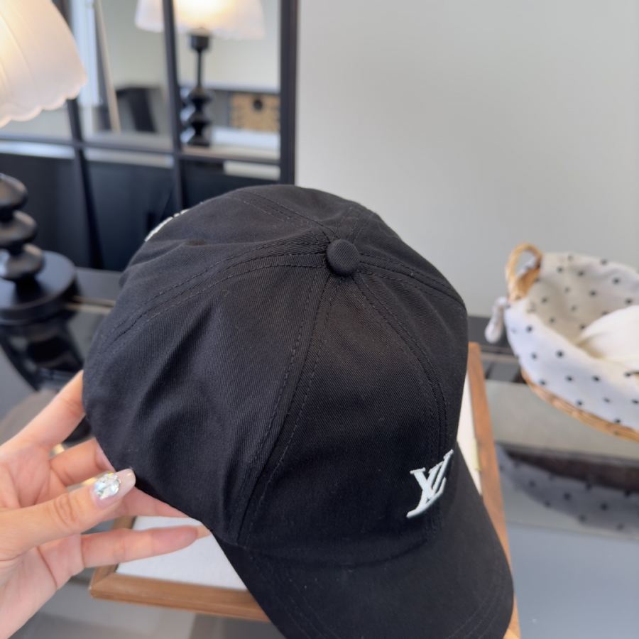 1:1 Replica Louis Vuitton hat ¥ — 1:1 Replica — photo 5