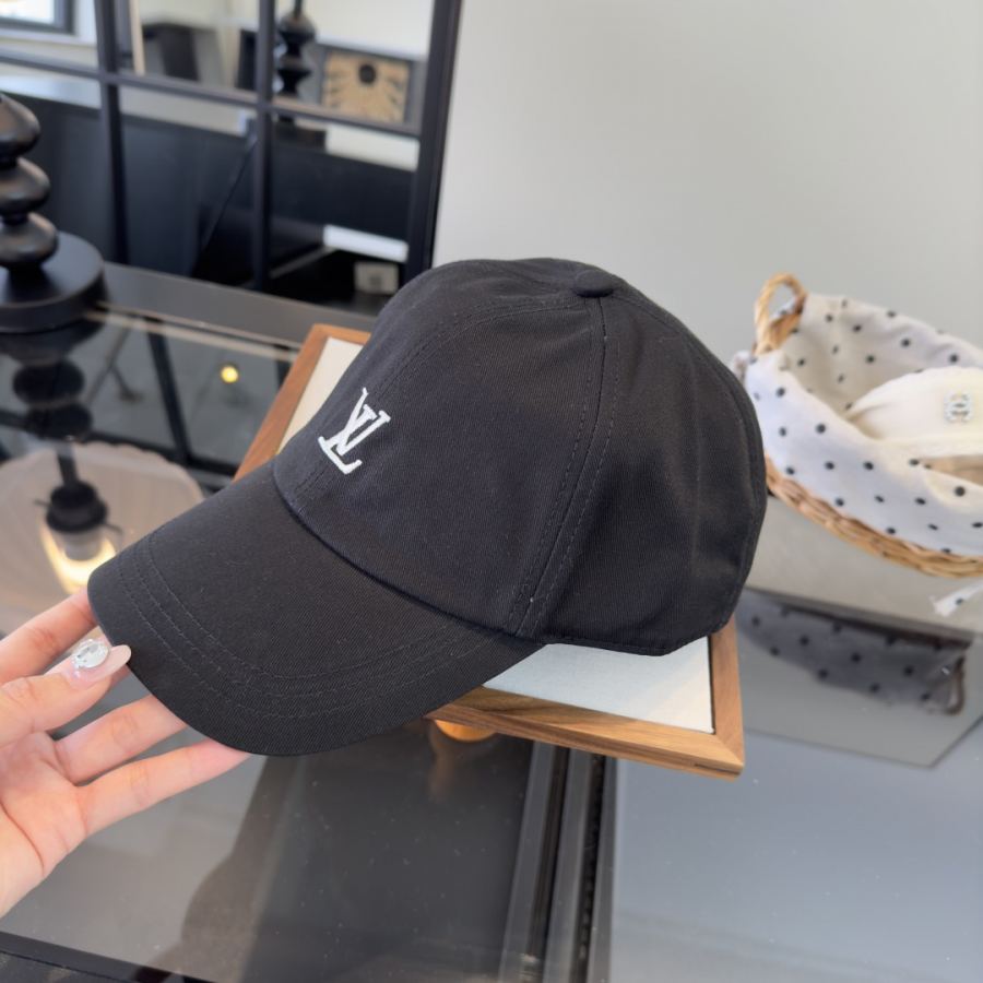 1:1 Replica Louis Vuitton hat ¥ — 1:1 Replica — photo 3
