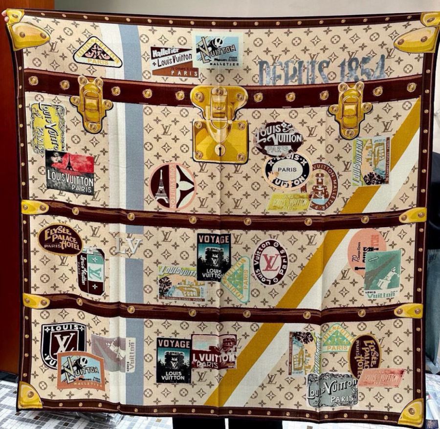 1:1 Replica LV scarf New arrival — AAA Quality Replica — photo 4