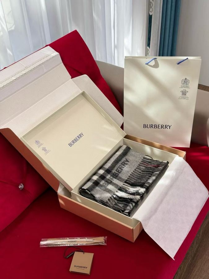 1:1 Replica burberry scarf Higher version 𝐁𝐔𝐑𝐁𝐄𝐑𝐑𝐘 contrasting plaid — AAA Quality Replica — photo 2