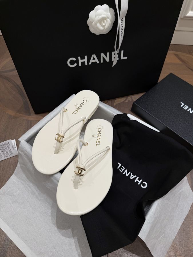1:1 Replica Chanel Women White — Premium Replica — photo 2