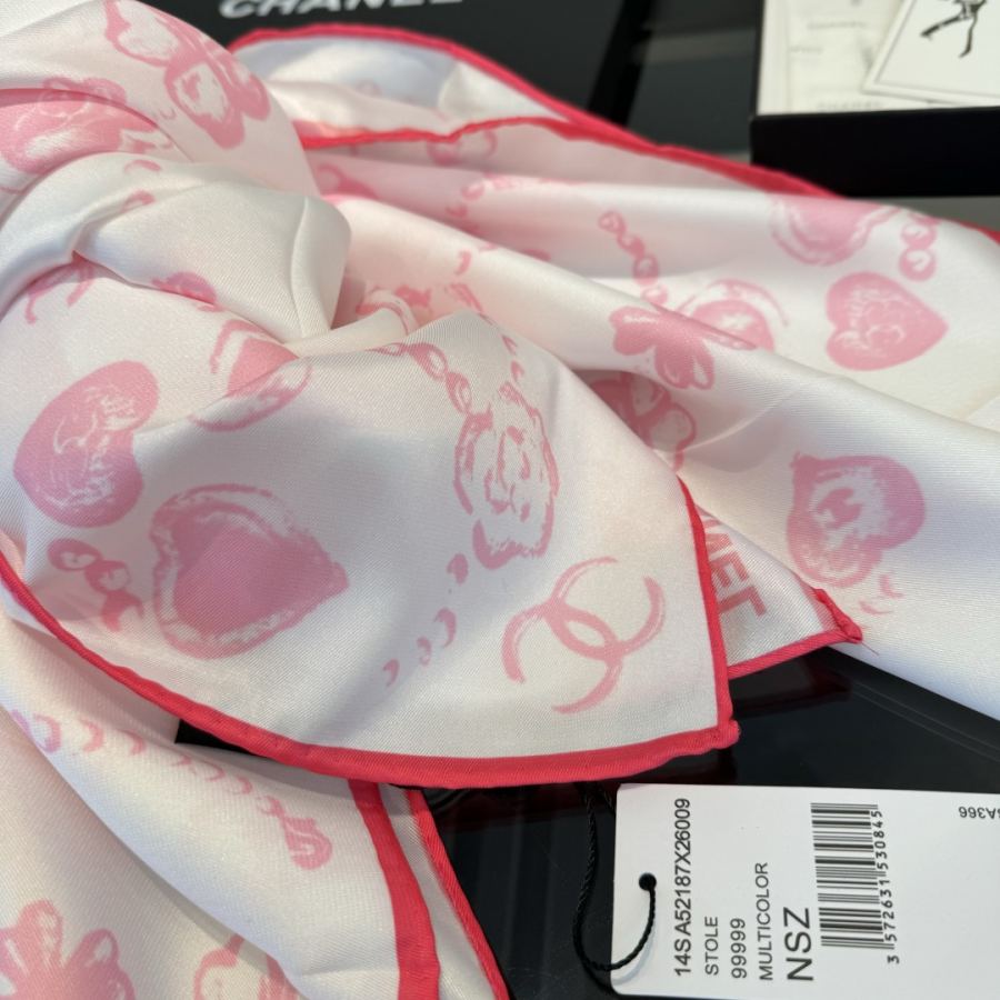 1:1 Replica Chanel scarf Chanel 25 — AAA Quality Replica — photo 6
