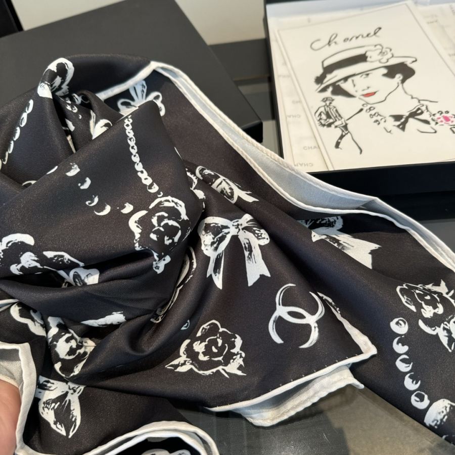 1:1 Replica Chanel scarf Chanel 25 — Premium Replica — photo 6
