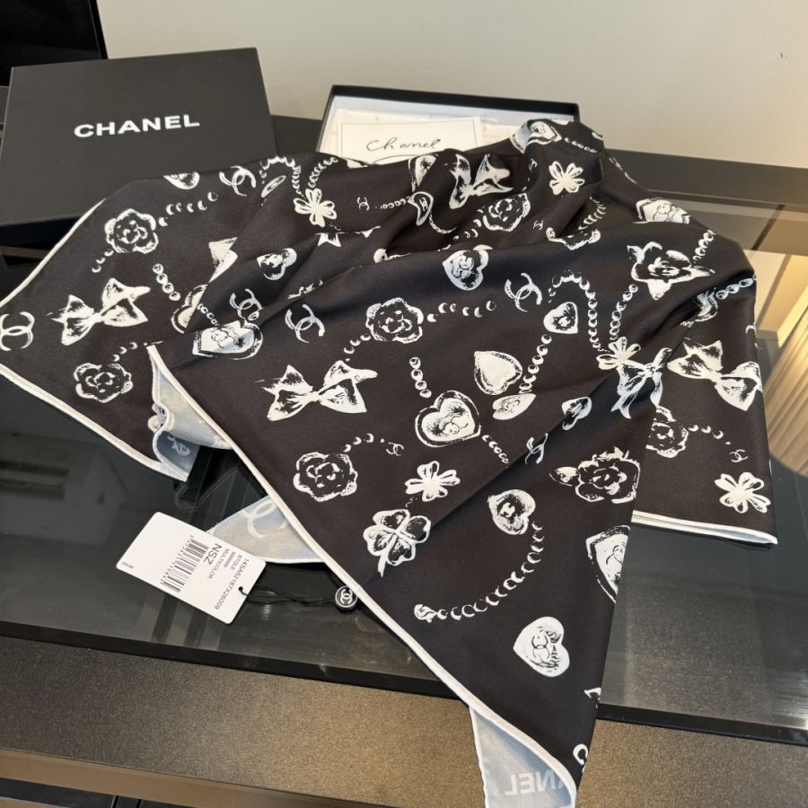 1:1 Replica Chanel scarf Chanel 25 — Premium Replica — photo 7