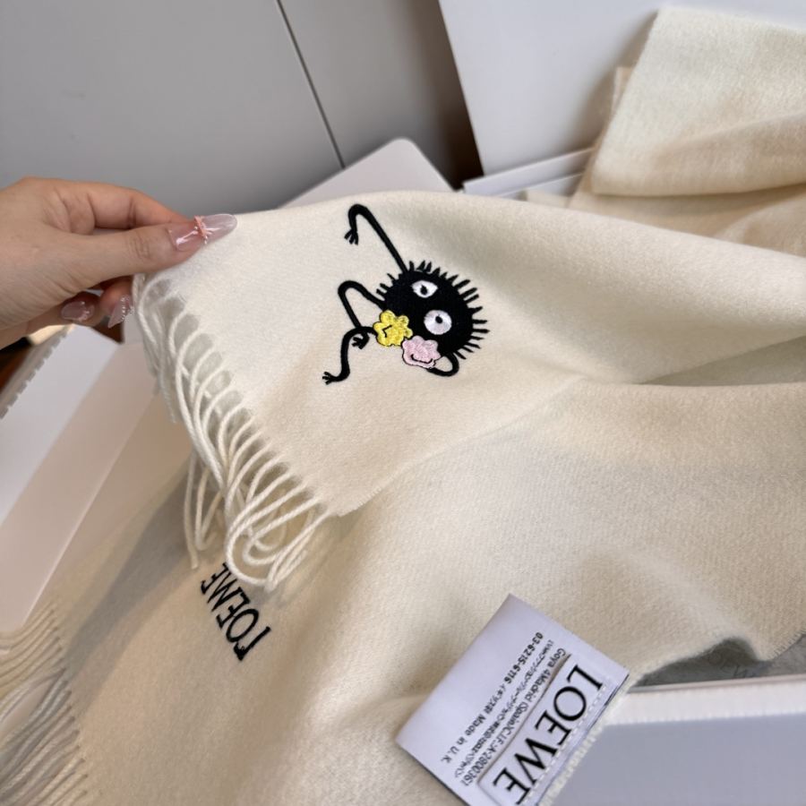 1:1 Replica Loewe scarf loewe logo — AAA Quality Replica — photo 9