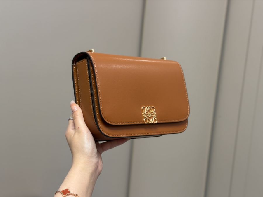 1:1 Replica LOEWE bag size 22*16cm — AAA Quality Replica — photo 9