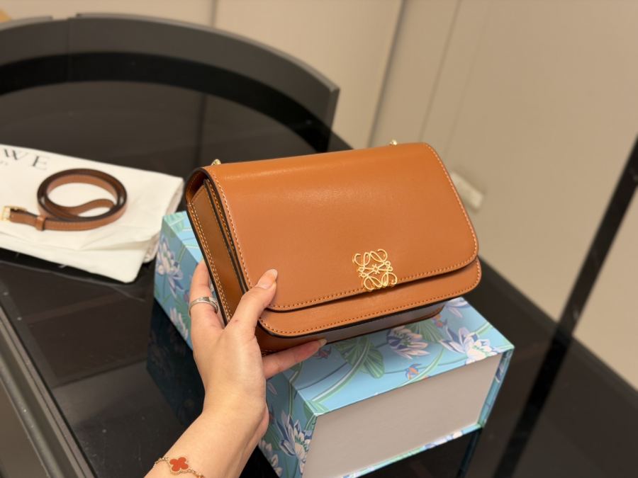 1:1 Replica LOEWE bag size 22*16cm — AAA Quality Replica — photo 5