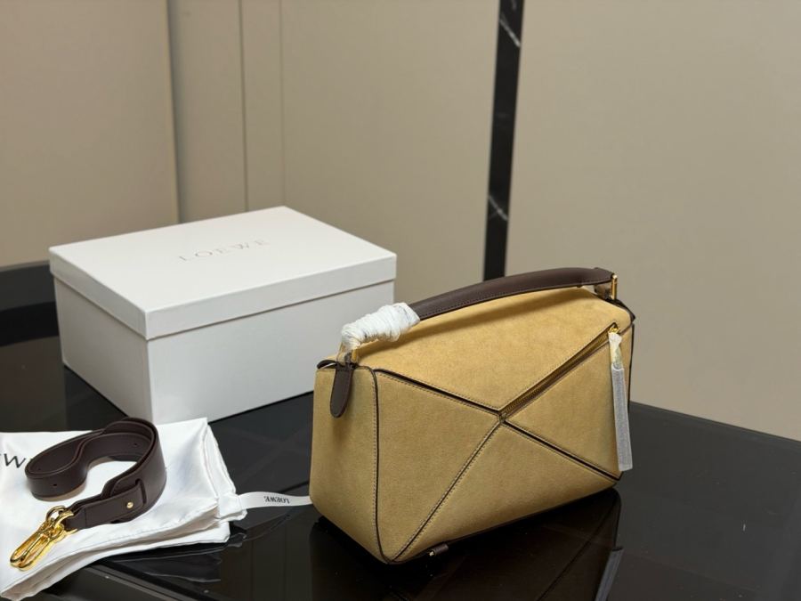 1:1 Replica LOEWE bag size 30*21cm — AAA Quality Replica — photo 8