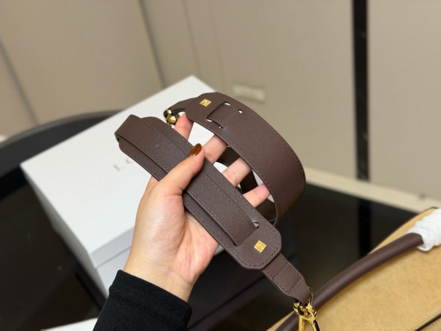 1:1 Replica LOEWE bag size 30*21cm — AAA Quality Replica — photo 6