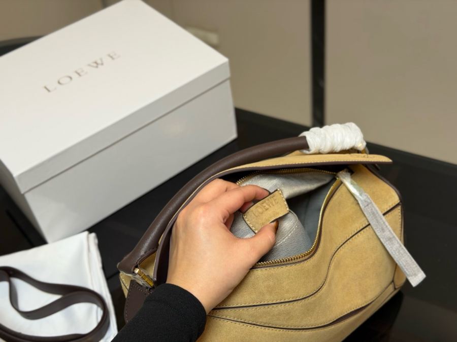 1:1 Replica LOEWE bag size 30*21cm — AAA Quality Replica — photo 4