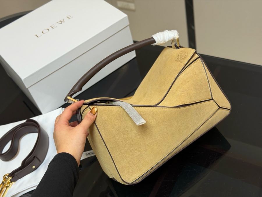 1:1 Replica LOEWE bag size 30*21cm — AAA Quality Replica — photo 2