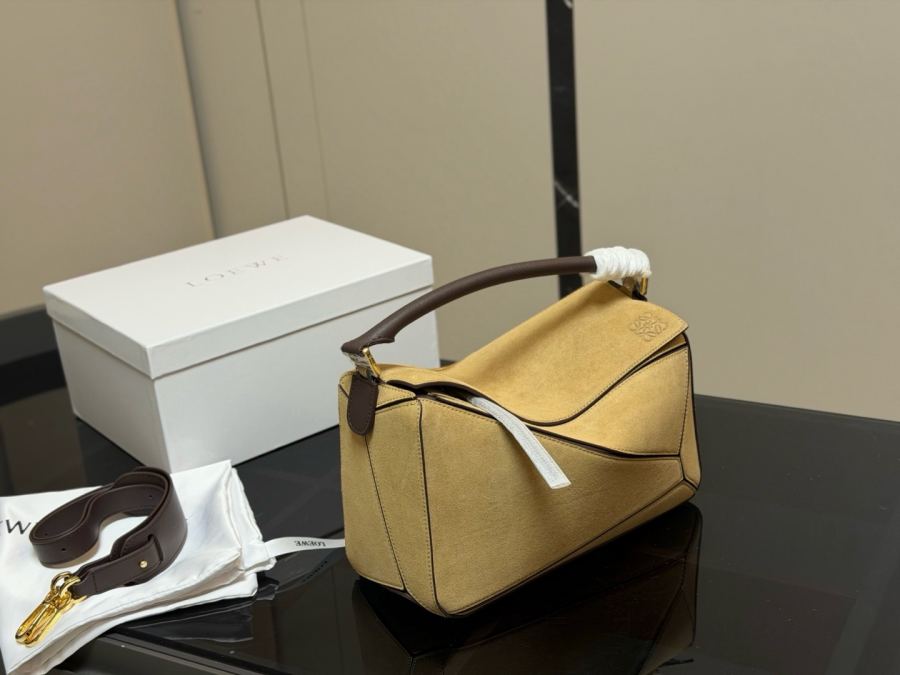 1:1 Replica LOEWE bag size 30*21cm — AAA Quality Replica — photo 2