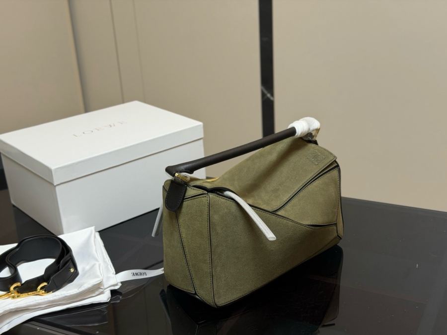 1:1 Replica LOEWE bag size 30*21cm — AAA Quality Replica — photo 4