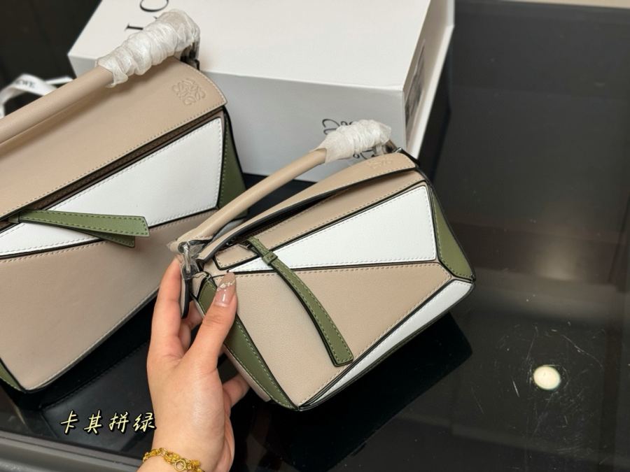 1:1 Replica LOEWE bag Size: 18*10cm (mini) — AAA Quality Replica — photo 3