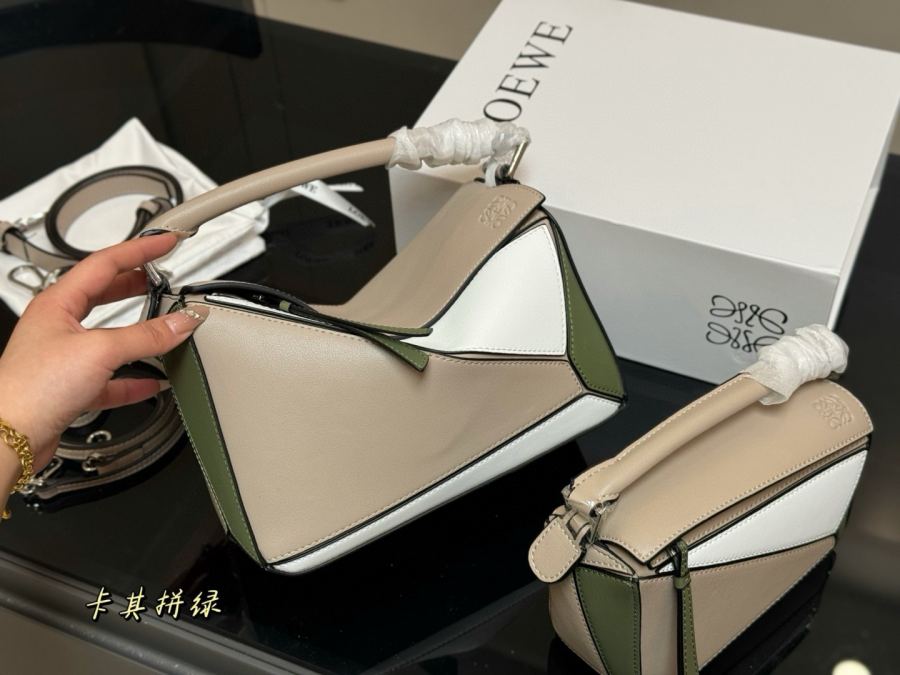 1:1 Replica LOEWE bag Size: 18*10cm (mini) — AAA Quality Replica — photo 2