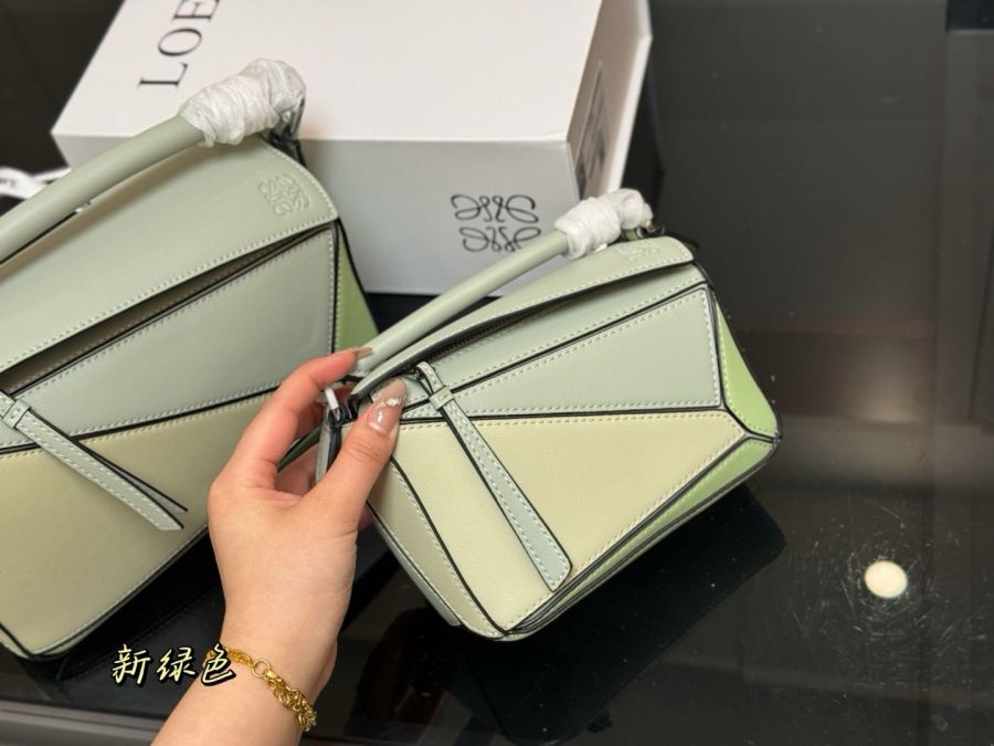 1:1 Replica LOEWE bag Size: 18*10cm (mini) — 1:1 Replica — photo 3