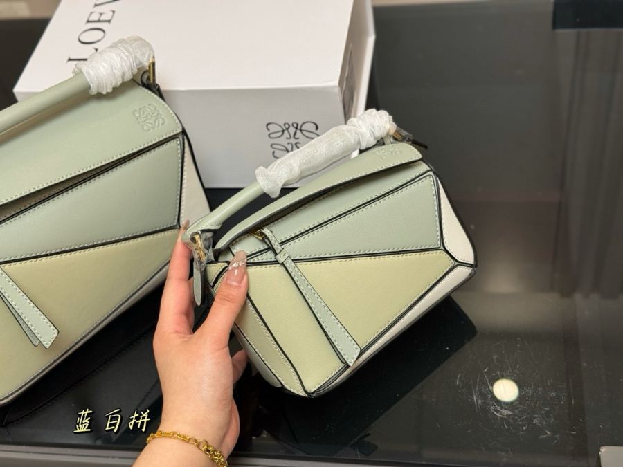 1:1 Replica LOEWE bag Size: 18*10cm (mini) — AAA Quality Replica — photo 3