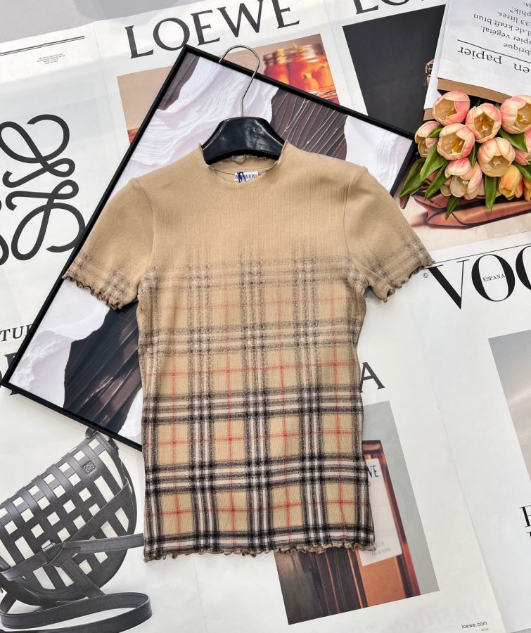 1:1 Replica Burberry Women -𝐁𝐔𝐑𝐁𝐄𝐑𝐑𝐘 — Premium Replica