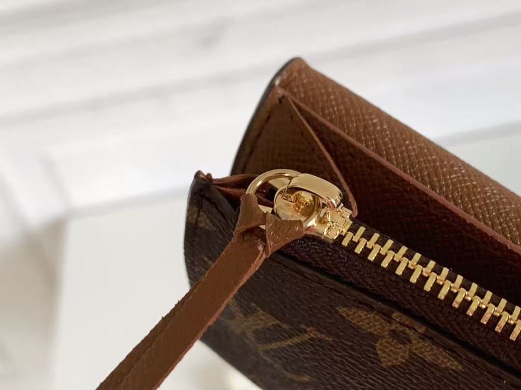 1:1 Replica Special Offer! Purchase any item, and get this LV Wallet (M41939) absolutely FREE! Compact and practical, — 1:1 Replica — photo 2