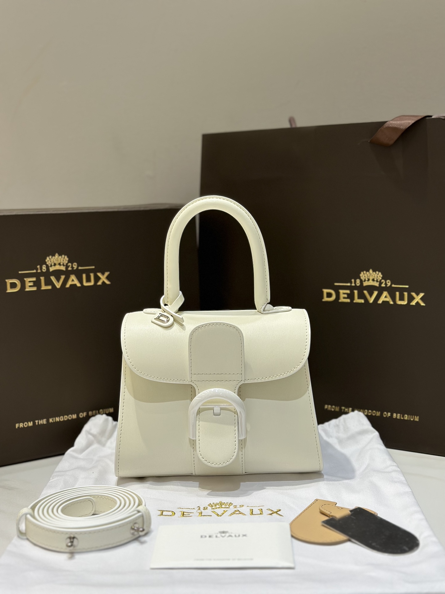 1:1 Replica LV bag BL Snow White — AAA Quality Replica
