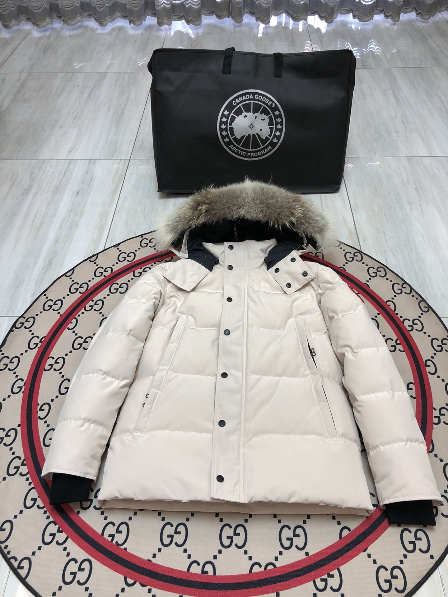 1:1 Replica GOOSE down jacket Wyndham 29 — Premium Replica
