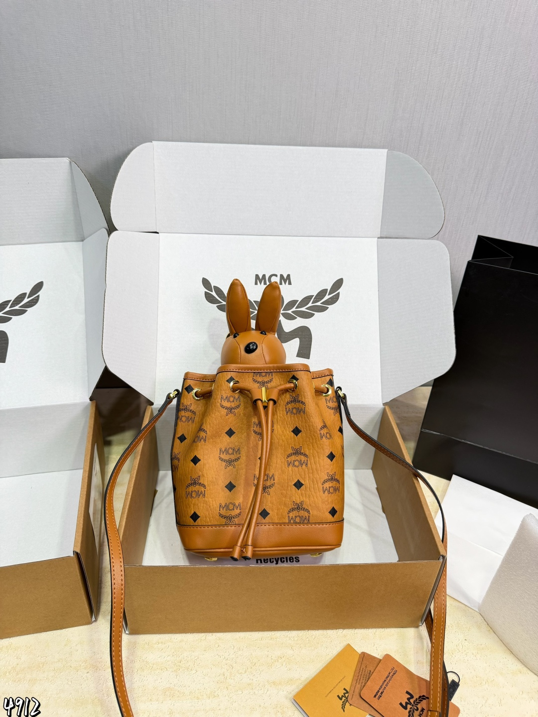 1:1 Replica MCM bag Gift box packaging) — Premium Replica