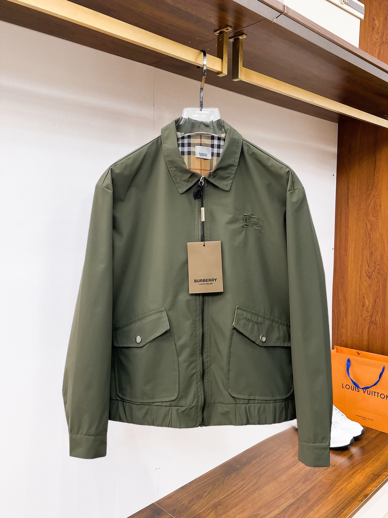 1:1 Replica MIUMIU men Miu embroidered buttoned jacket — Premium Replica