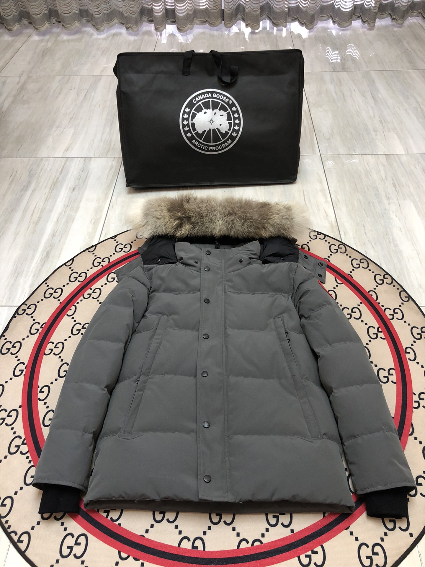 1:1 Replica GOOSE down jacket Wyndham 29 — Premium Replica