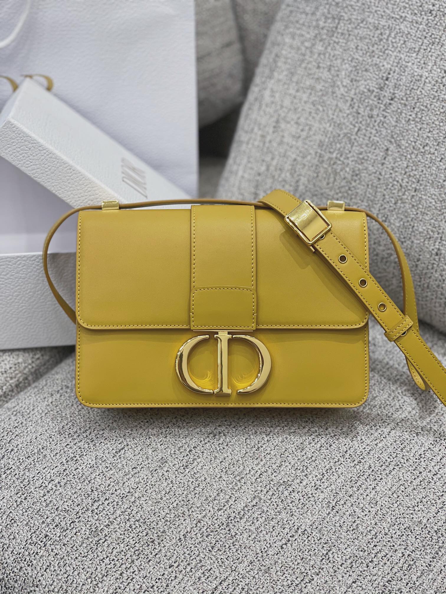 1:1 Replica Celine bag Big H real shot — Premium Replica