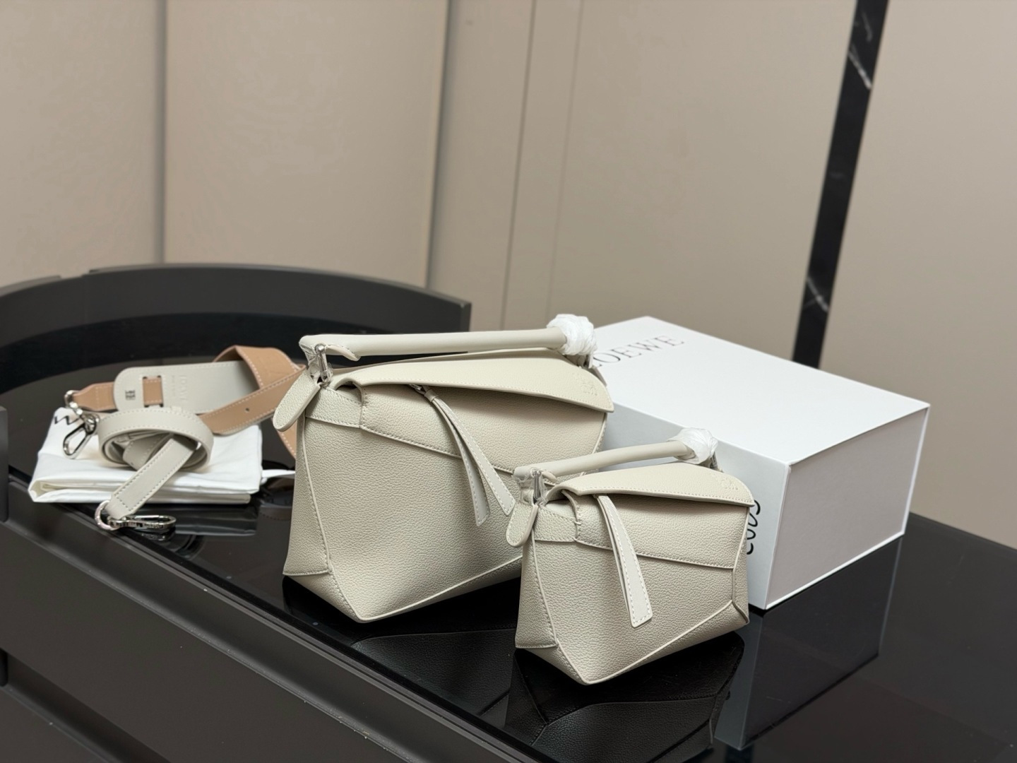 1:1 Replica LOEWE bag Size: 18*10cm (mini) — Premium Replica