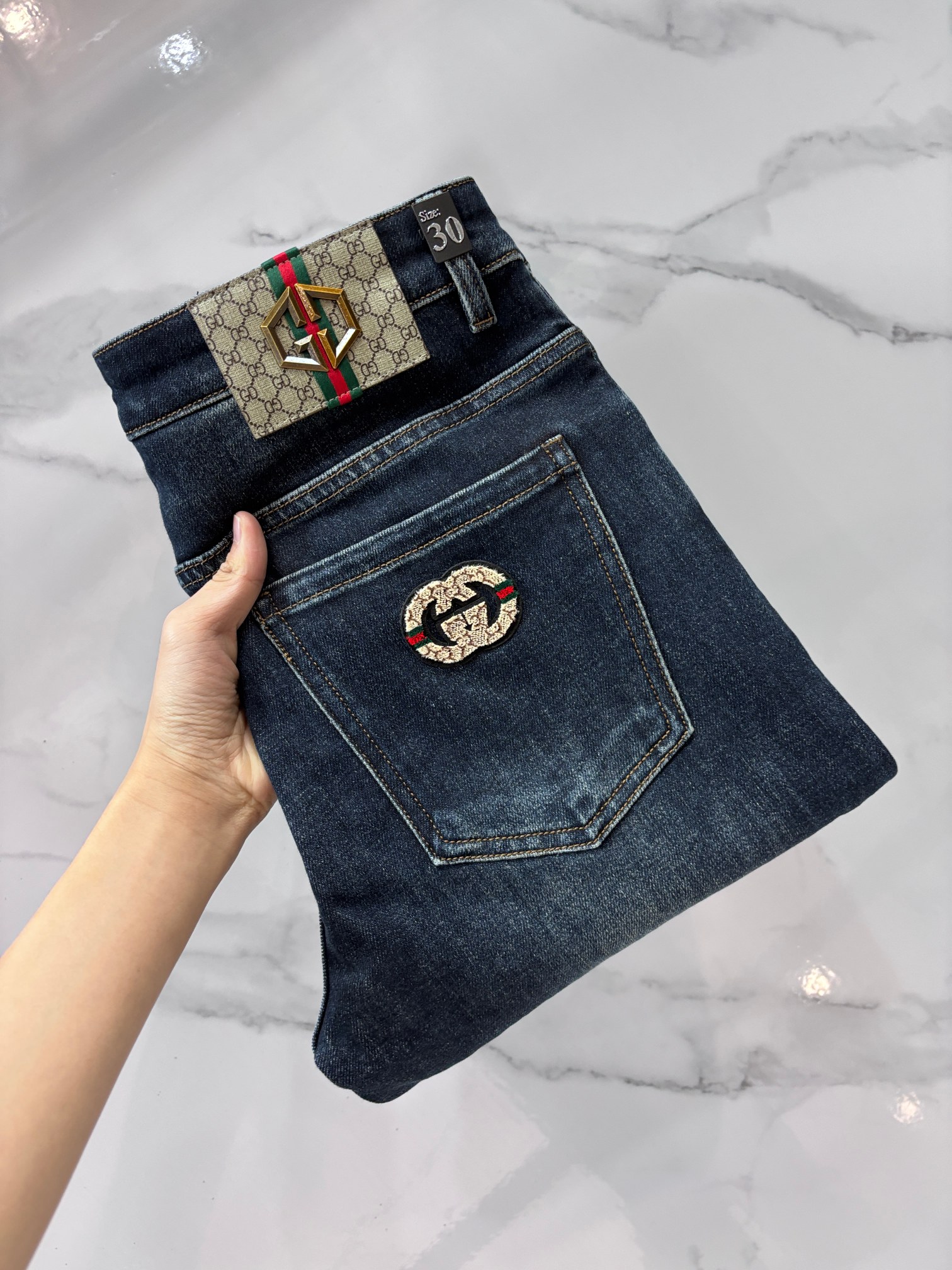 1:1 Replica Gucci men Gucci …………………………………………………… — 1:1 Replica